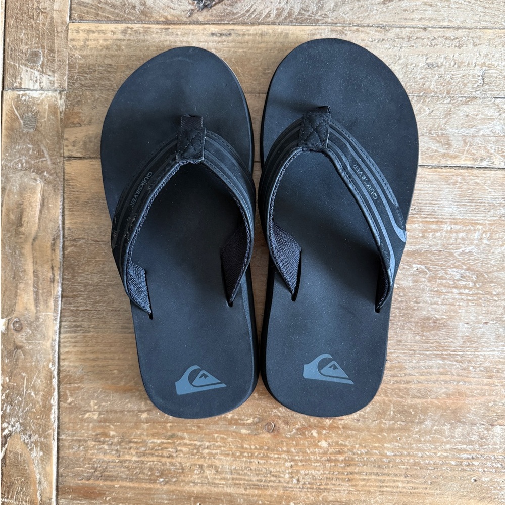 Quiksilver Black Flip Flops
